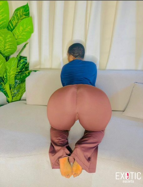 Mariana Massage — 3