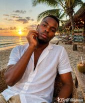 mkali wa massage boy