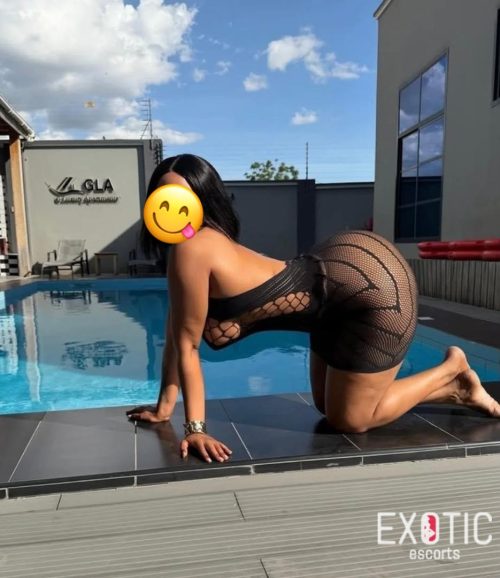 Careen, escort in Goba, Tanzania (photo 2)
