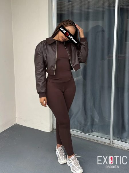 Faith, escort in Kona ya Bwiru, Tanzania
