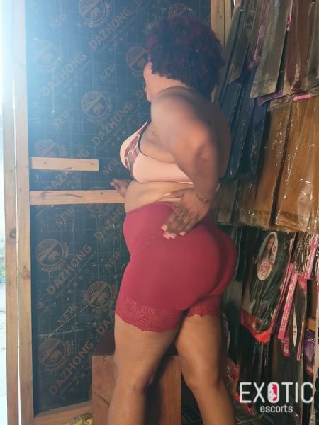 Mwanakombo, escort in Nungwi, Tanzania (photo 3)