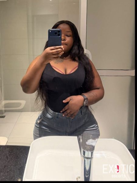 Moreen, escort in Manzese, Tanzania (photo 3)