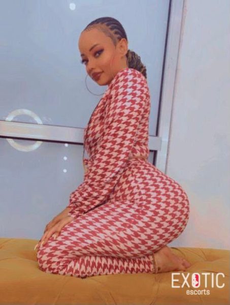Ketty, escort in Magomeni, Tanzania (photo 2)