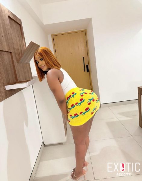 Christina, escort in Sinza, Tanzania (photo 6)