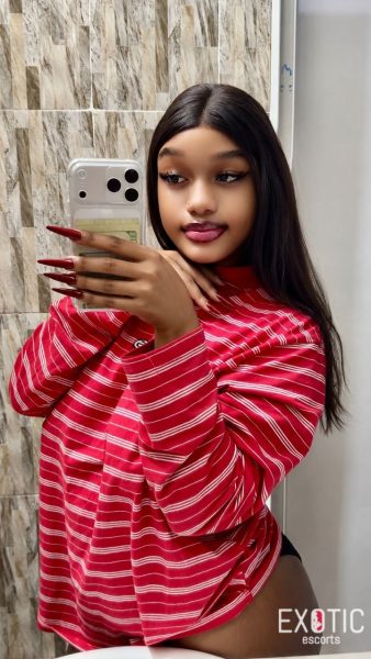 Christina, escort in Sinza, Tanzania (photo 4)