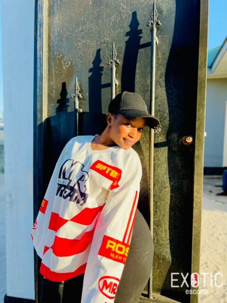 Dee, escort in Kinyerezi, Tanzania