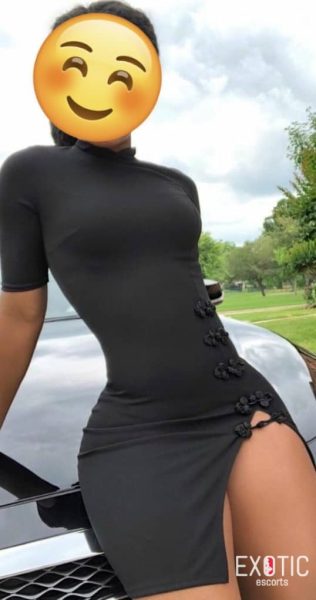 Clara, escort in Arusha Town, Tanzania (photo 2)
