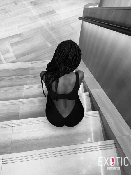 Maryam, escort in Kinyerezi, Tanzania (photo 2)
