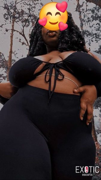 Sasha, escort in Dar es salaam Town, Tanzania (photo 3)