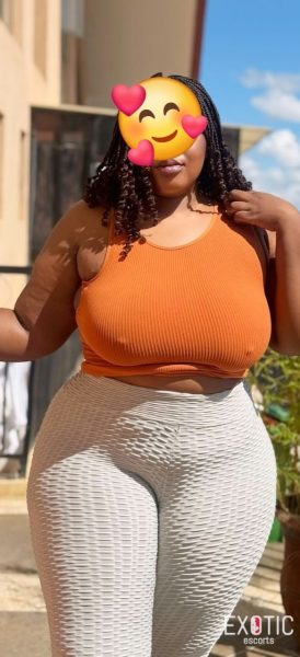 Sasha, escort in Dar es salaam Town, Tanzania (photo 2)